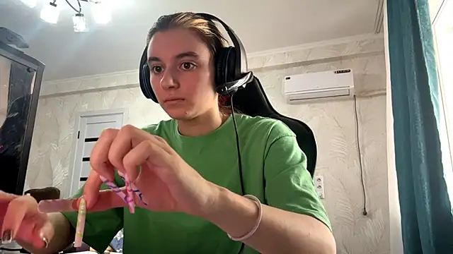 Snapshot of PluralPalaver chatting on March 5, 7:15 am PluralPalaver online show from March 5, 7:15 am