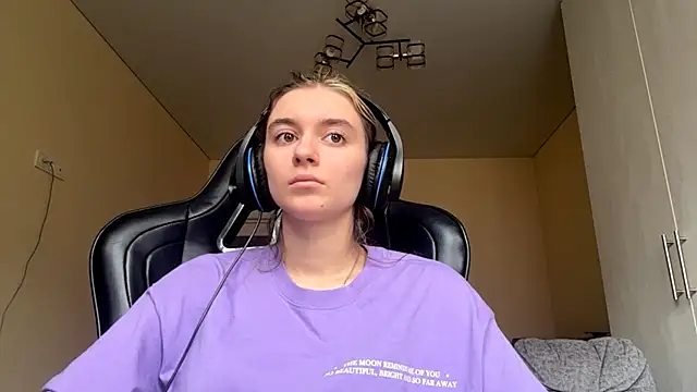 Snapshot of PluralPalaver chatting on March 26, 6:08 am PluralPalaver online show from March 26, 6:08 am