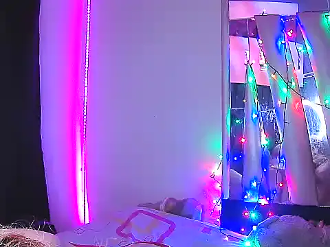 Snapshot of coconu052 chatting on March 8, 8:12 pm coconu052 online show from March 8, 8:12 pm