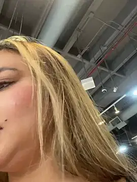 Snapshot of SamanthaVega_ chatting on June 30, 10:22 pm SamanthaVega online show from June 30, 10:22 pm