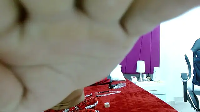 Snapshot of pipe_hot04 chatting on March 7, 2:41 am pipe hot04 online show from March 7, 2:41 am