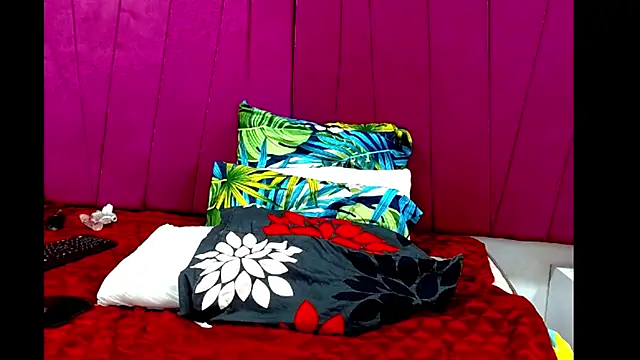 Snapshot of pipe_hot04 chatting on March 27, 8:26 am pipe hot04 online show from March 27, 8:26 am