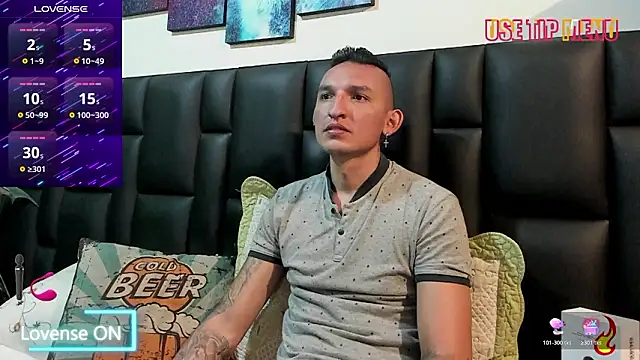 Snapshot of Mike_Waters chatting on March 25, 11:33 pm Mike Waters online show from March 25, 11:33 pm