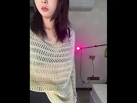 Snapshot of Y--F--LOVE chatting on March 9, 4:11 pm Y--F--LOVE online show from March 9, 4:11 pm