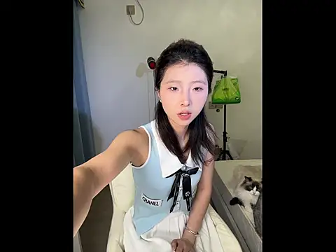 Snapshot of Y--F--LOVE chatting on March 22, 3:26 pm Y--F--LOVE online show from March 22, 3:26 pm