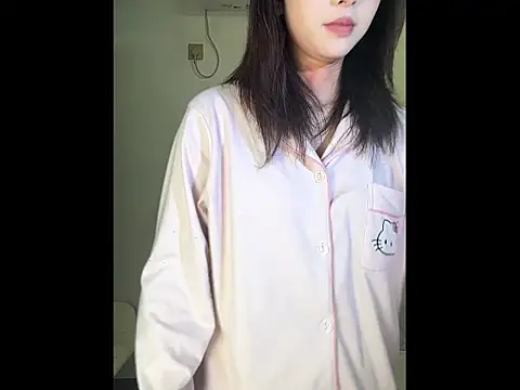 Snapshot of Y--F--LOVE chatting on March 25, 4:24 pm Y--F--LOVE online show from March 25, 4:24 pm