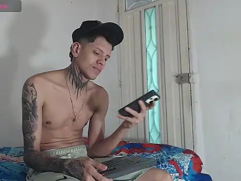 gabriel reyes21 online show from July 16, 10:16 pm