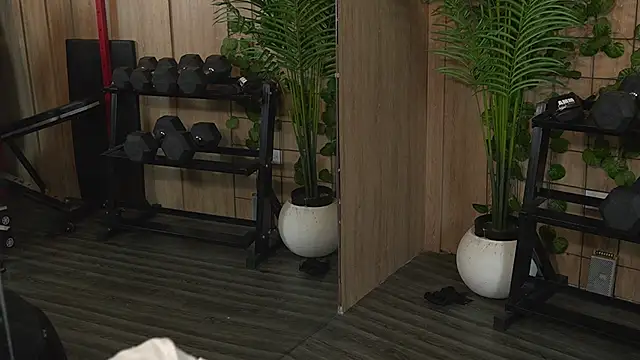 Snapshot of TianBrooks chatting on March 15, 5:13 am TianBrooks online show from March 15, 5:13 am