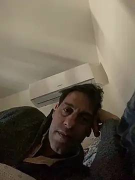 Snapshot of Alessandro7979 chatting on March 29, 6:46 am Alessandro7979 online show from March 29, 6:46 am