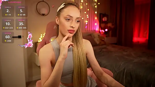 Snapshot of Mila_Murr chatting on March 22, 4:43 pm Mila Murr online show from March 22, 4:43 pm