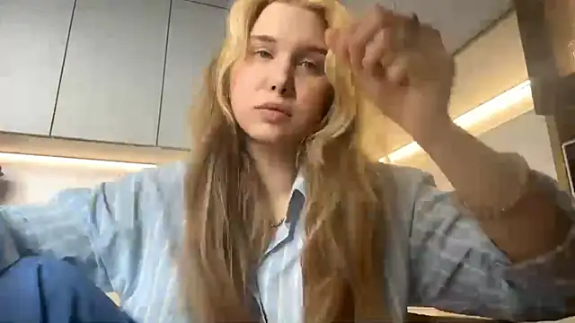 Snapshot of ShariLappas chatting on February 28, 10:16 am ShariLappas online show from February 28, 10:16 am