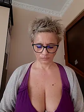 LunaBlaise online show from March 10, 8:30 am