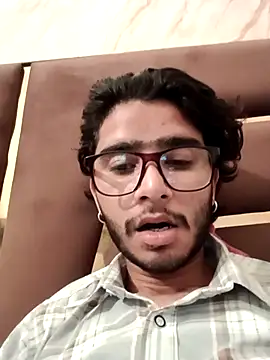 Snapshot of CoralN chatting on March 8, 2:04 am CoralN online show from March 8, 2:04 am