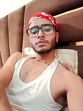 Snapshot of CoralN chatting on March 23, 9:24 am CoralN online show from March 23, 9:24 am