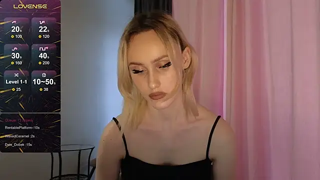 Snapshot of Bella_Villen chatting on March 6, 2:35 pm Bella Villen online show from March 6, 2:35 pm