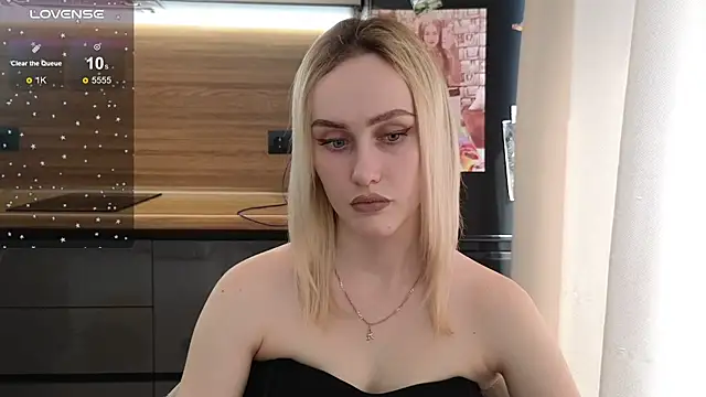 Bella Villen online show from July 20, 8:50 am