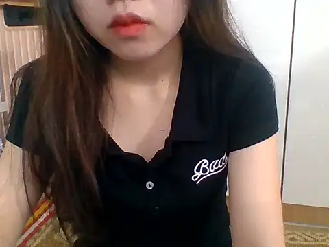 Snapshot of kiraa-007 chatting on April 11, 2:32 pm kiraa-007 online show from April 11, 2:32 pm