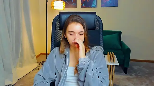 CarmelPerlas online show from March 4, 6:19 am