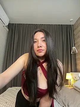 Snapshot of LunaVeyne chatting on March 27, 7:35 pm LunaVeyne online show from March 27, 7:35 pm