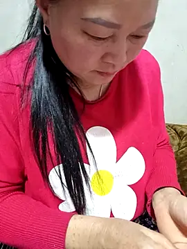 Snapshot of phay79 chatting on February 28, 10:05 am phay79 online show from February 28, 10:05 am