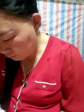 Snapshot of phay79 chatting on March 28, 3:00 pm phay79 online show from March 28, 3:00 pm