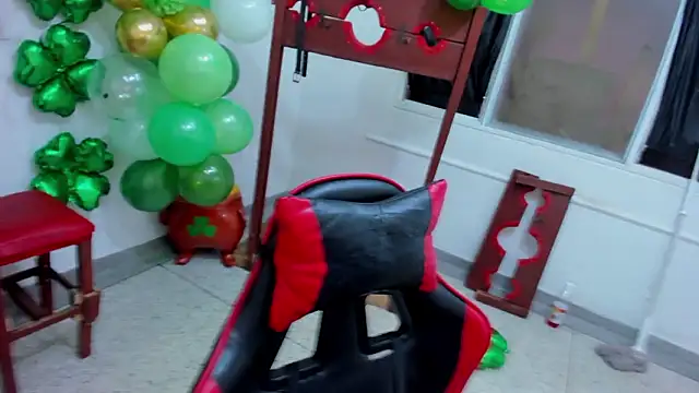 MiaBella and Max online show from March 17, 11:57 am