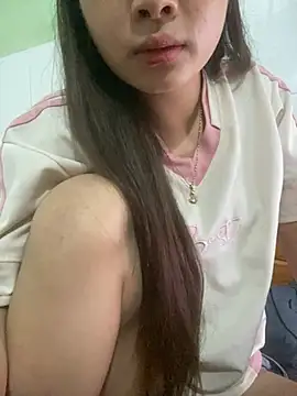 Snapshot of Xoai-cute chatting on March 18, 8:12 pm Xoai-cute online show from March 18, 8:12 pm