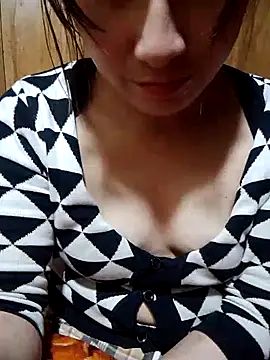 Snapshot of Mishowhot chatting on March 15, 3:12 am Mishowhot online show from March 15, 3:12 am