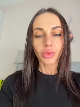 Snapshot of Flexira chatting on June 6, 6:40 am Flexira online show from June 6, 6:40 am