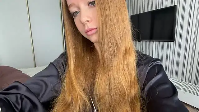 Snapshot of Emily_Rass_ chatting on March 18, 6:49 am Emily Rass online show from March 18, 6:49 am