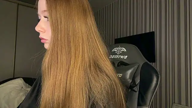 Snapshot of Emily_Rass_ chatting on March 25, 4:46 pm Emily Rass online show from March 25, 4:46 pm