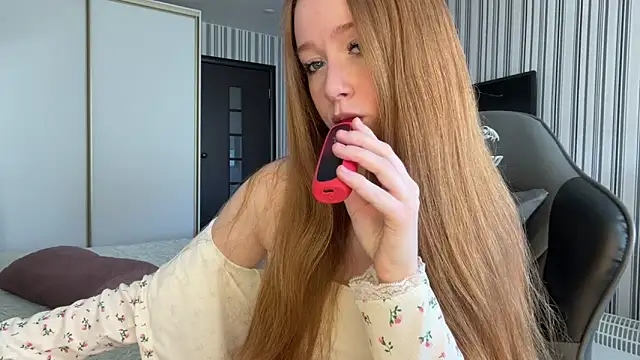 Snapshot of Emily_Rass_ chatting on March 26, 7:14 am Emily Rass online show from March 26, 7:14 am