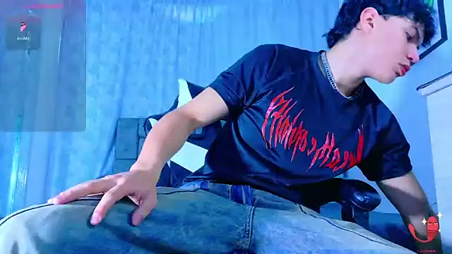 Snapshot of Dantekent chatting on March 21, 1:05 pm Dantekent online show from March 21, 1:05 pm