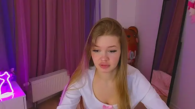 Snapshot of belrinaa chatting on April 22, 9:16 pm belrinaa online show from April 22, 9:16 pm