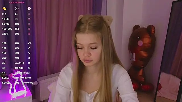 Snapshot of belrinaa chatting on June 3, 8:58 pm belrinaa online show from June 3, 8:58 pm