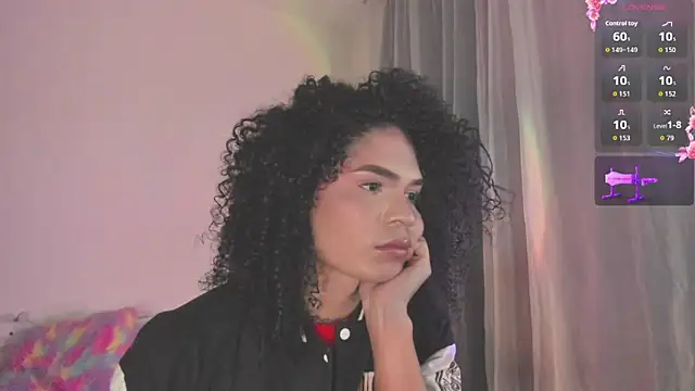 Snapshot of V-nus chatting on March 28, 4:34 am V-nus online show from March 28, 4:34 am