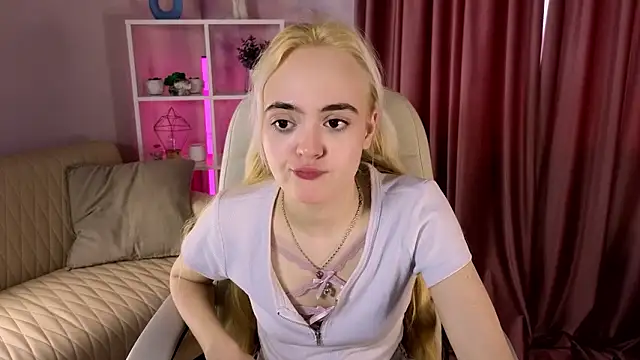 Bambi Bloom online show from March 3, 5:46 am