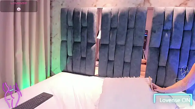 Snapshot of SweetGrace__ chatting on March 5, 12:12 pm SweetGrace online show from March 5, 12:12 pm