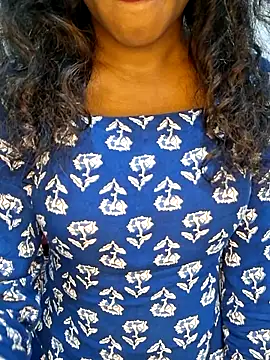 Akni  online show from April 25, 6:05 pm