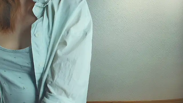 brynnoviedo online show from March 19, 8:18 am