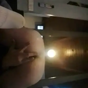 Snapshot of eze_pg chatting on April 29, 9:43 pm eze pg online show from April 29, 9:43 pm