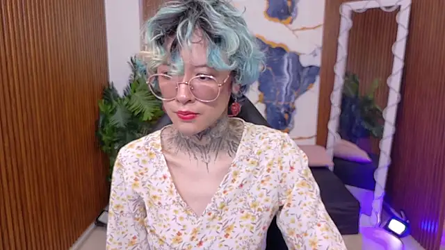 Lyra tay online show from June 11, 7:01 pm