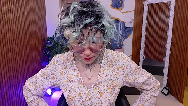 Lyra tay online show from July 15, 7:08 pm