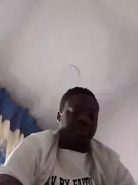 Snapshot of Il_mercenario96 chatting on June 2, 9:55 am Il mercenario96 online show from June 2, 9:55 am