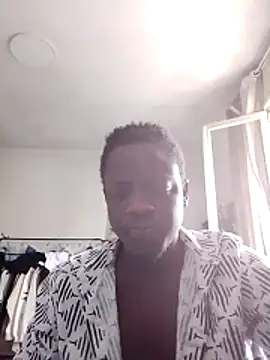 Snapshot of Il_mercenario96 chatting on June 13, 6:33 am Il mercenario96 online show from June 13, 6:33 am