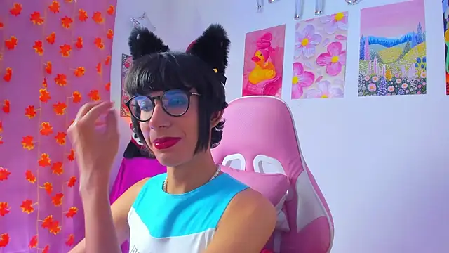 Snapshot of Madeline_21 chatting on March 26, 5:13 am Madeline 21 online show from March 26, 5:13 am