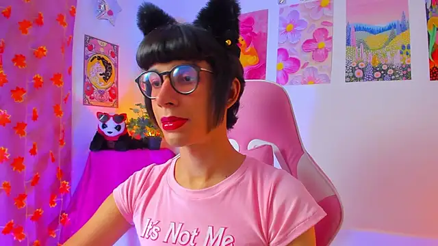 Snapshot of Madeline_21 chatting on March 29, 5:07 am Madeline 21 online show from March 29, 5:07 am