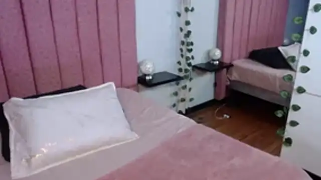 SaraLjordad online show from June 24, 7:13 pm