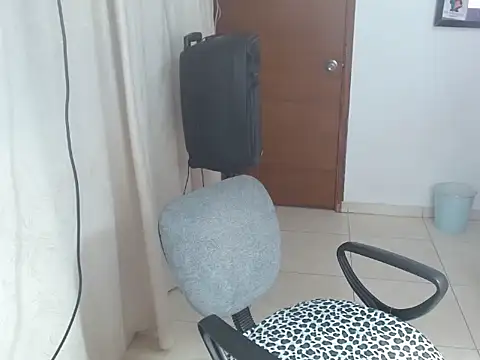 Snapshot of IrisArellano_ chatting on March 10, 1:32 am IrisArellano online show from March 10, 1:32 am