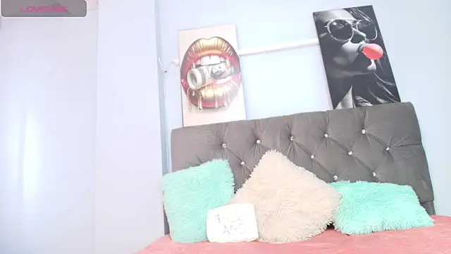 Snapshot of Ebonny_Brown chatting on March 15, 8:15 pm Ebonny Brown online show from March 15, 8:15 pm